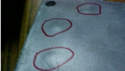 鋁壓鑄過程中鑄件表面上出現(xiàn)痕跡怎么回事？